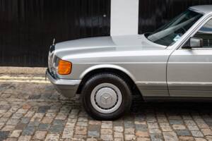 Bild 49/50 von Mercedes-Benz 500 SEL (1984)