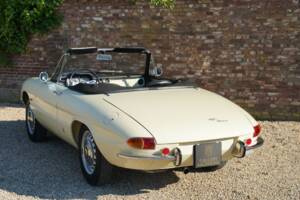 Image 13/50 de Alfa Romeo 1600 Spider Duetto (1967)
