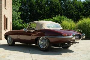 Image 11/50 de Jaguar E-Type 3.8 (1964)