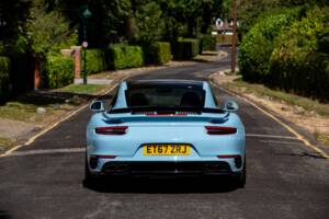 Image 40/48 of Porsche 911 Turbo S Exclusive (2017)