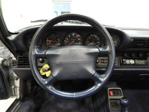 Image 19/51 of Porsche 911 Carrera (1994)