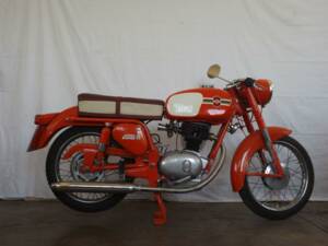 Image 49/50 de Gilera Giubileo 150 (1963)