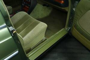 Bild 33/50 von Mercedes-Benz 300 D (1981)