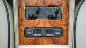 Image 18/45 of Bentley Turbo R (1988)