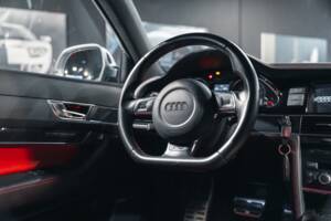 Imagen 32/36 de Audi RS6 Avant (2010)