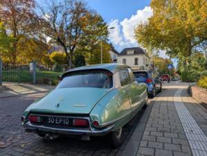Image 5/25 of Citroën DS 23 Pallas (1975)