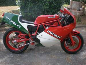 Immagine 1/50 di Ducati 750 F1 (1986)