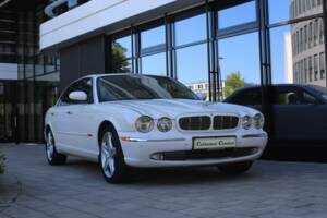 Imagen 28/77 de Jaguar XJ 8 4.2 (2005)