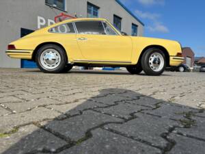 Image 2/70 of Porsche 912 (1965)
