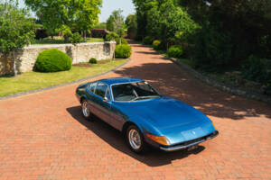Image 8/30 of Ferrari 365 GTB&#x2F;4 Daytona (1973)