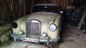 Image 2/13 of Mercedes-Benz 220 S Cabriolet (1957)