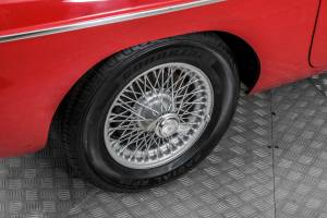Afbeelding 36/50 van MG MGB (1973)