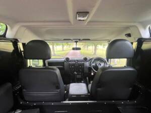 Image 13/25 of Land Rover Defender 90 TD4 (2010)