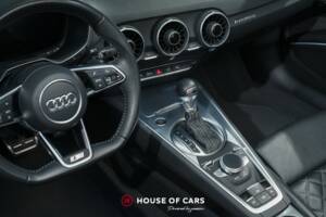 Image 21/25 of Audi TT 45 TFSI Quattro (2019)