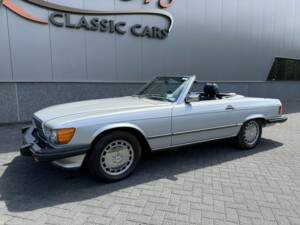 Image 1/44 of Mercedes-Benz 560 SL (1986)