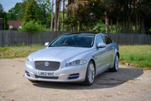 Bild 3/50 von Jaguar XJ 5.0 (2012)