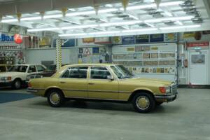 Image 14/76 of Mercedes-Benz 350 SEL (1977)