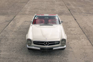 Image 2/60 of Mercedes-Benz 230 SL (1967)