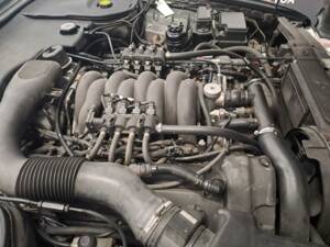 Bild 16/50 von Jaguar XJ 8 Executive (1998)
