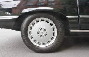 Image 17/20 de Mercedes-Benz 500 SL (1986)
