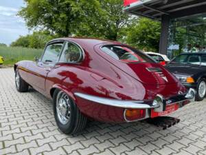 Imagen 8/20 de Jaguar E-Type V12 (2+2) (1971)
