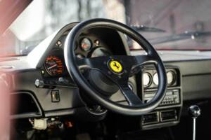 Image 18/33 of Ferrari 208 GTB Turbo (1987)