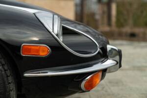 Obraz 21/50 pojazdu Jaguar E-Type V12 (2+2) (1971)