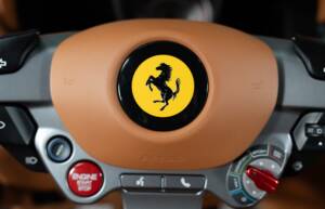 Bild 17/38 von Ferrari GTC4Lusso (2017)