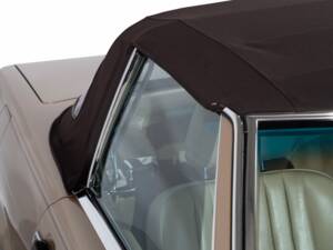 Image 15/47 de Mercedes-Benz 560 SL (1987)