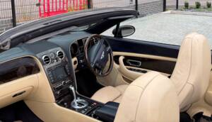 Image 6/7 of Bentley Continental GTC (2007)