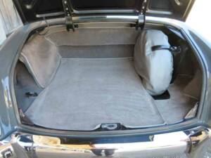 Image 16/25 of Mercedes-Benz 220 S Cabriolet (1957)