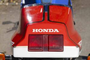 Bild 31/50 von Honda VFR 750R RC 30 (1989)