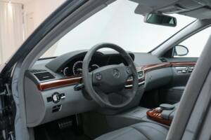 Bild 6/18 von Mercedes-Benz S 63 AMG (2007)