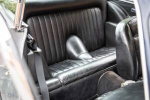 Image 40/64 of Aston Martin DB 4 (1962)