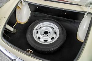 Bild 44/50 von Volvo 1800 S (1968)