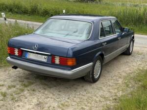 Image 6/20 of Mercedes-Benz 560 SEL (1988)