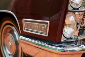 Bild 92/200 von Cadillac Coupe DeVille (1968)