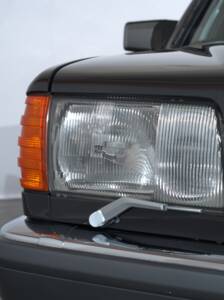 Afbeelding 7/52 van Mercedes-Benz 560 SEL (1988)