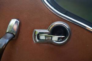 Imagen 46/50 de Mercedes-Benz 220 SE b (1964)