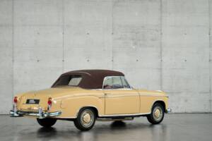 Immagine 28/50 di Mercedes-Benz 220 S Cabriolet (1958)