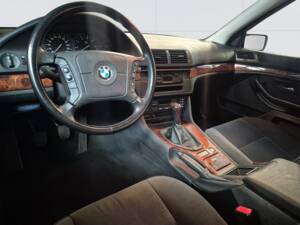 Image 10/13 of BMW 528i (1997)