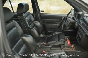 Image 15/41 of Mercedes-Benz 190 E 2.6 (1987)