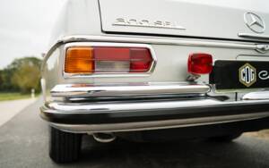 Image 17/50 of Mercedes-Benz 300 SEL 6.3 (1970)