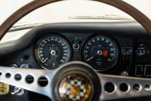 Immagine 10/32 di Jaguar E-Type (1969)