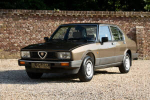 Immagine 1/50 di Alfa Romeo Alfetta 2.0 (1984)