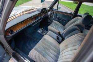 Immagine 13/34 di Mercedes-Benz 300 SEL 3.5 (1972)