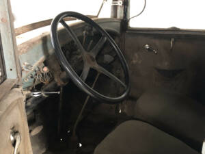 Image 20/29 of Ford Model A (1932)