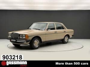 Image 1/15 de Mercedes-Benz 200 (1983)