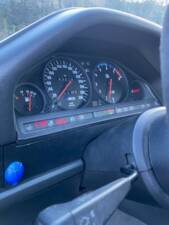 Image 122/180 de BMW 316i (1989)