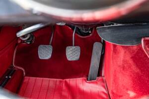 Image 28/86 of Mercedes-Benz 300 SE (1965)